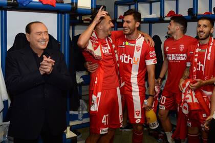 Silvio Berlusconi, que compró el club Monza en 2018, cuando estaba en la Serie C, hizo una polémica promesa para "motivar" a los jugadores