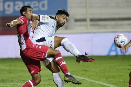 Silvio Romero, N° 9 de Independiente, no pudo convertir ante Unión en Santa Fe, pero pretende volver al gol ante Atlético Tucumán