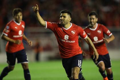 Silvio Romero, se quitó una mochila de presiones y se liberó ante San Lorenzo