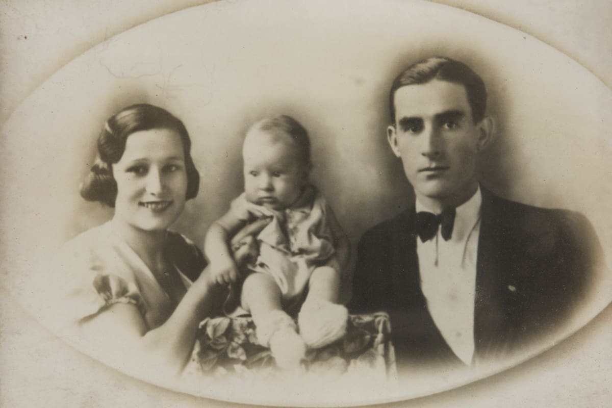 Silvio Soldán, de bebé, en un posado con sus padres, Agustín y Tita