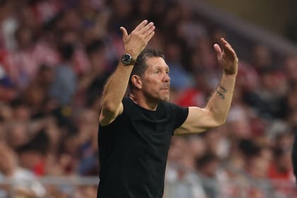 Simeone intenta levantar a un Atlético de Madrid que todavía no arrancó