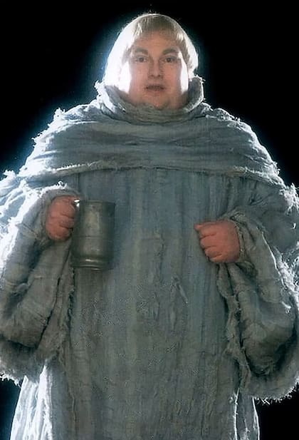 Simon interpretó al fantasma de Hufflepuff en Harry Potter