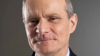 Simon Johnson ganó el Nobel de Economía el año pasado por sus estudios sobre la desigualdad