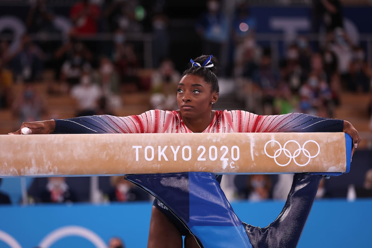 Simone Biles, poco después de competir en viga, donde ganó una medalla de bronce