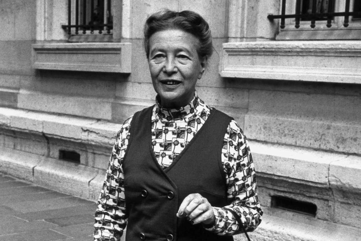Simone de Beauvoir en septiembre de 1971 en París
