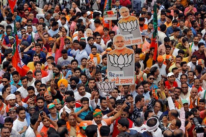 Simpatizantes de Modi celebran el triunfo en Nueva Delhi