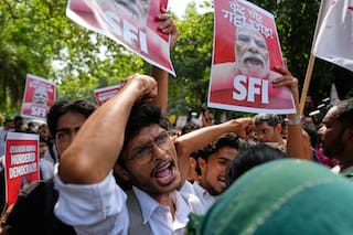 "Cucaracha" exige dimisión de alto funcionario electoral de India por cambios en el censo