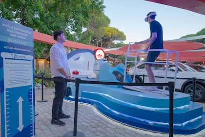 Simulador. Honda sorprende con una experiencia de realidad virtual que permite sumergirse en el mundo del wakeboard