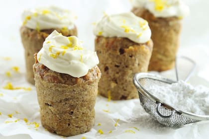Sin decorar, las carrot cakes pueden guardarse un mes en el freezer.
