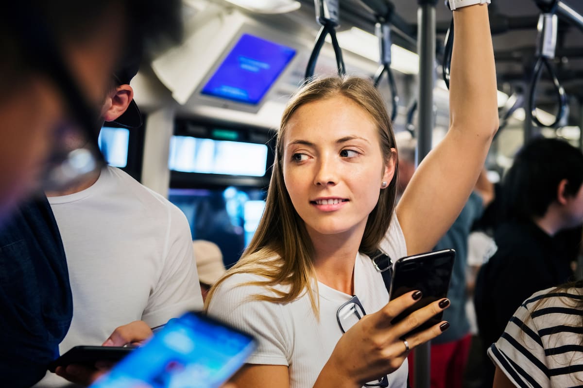 Sin etiquetas, se muestran más cómodos con sus cuerpos y experimentan como modo de vida