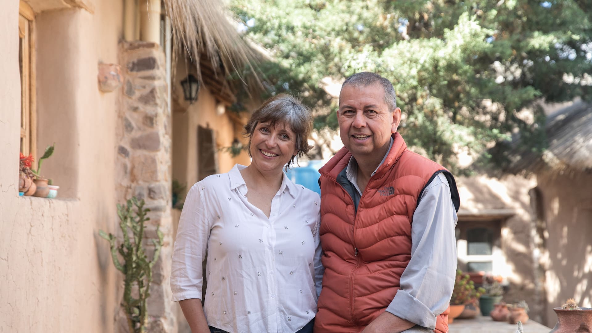 Sin experiencia en turismo, el ingeniero Gustavo Gaspar y la arquitecta Silvia Aluffi apostaron a abrir su propia posada en 2015 en un pueblito de 250 habitantes a más de 3.000 metros de altura.