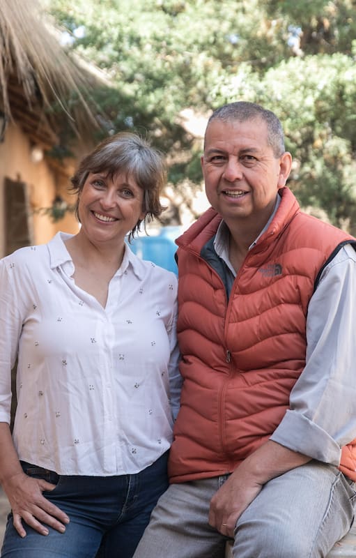 Sin experiencia en turismo, el ingeniero Gustavo Gaspar y la arquitecta Silvia Aluffi apostaron a abrir su propia posada en 2015 en un pueblito de 250 habitantes a más de 3.000 metros de altura.