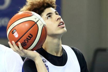 Sin fecha para la elección, la NBA ya anunció la lista de 205 jugadores para el Draft 2020. LaMelo Ball.