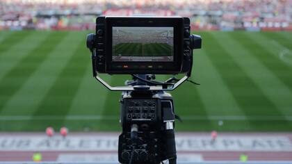 Sin fútbol, los clubes sufren por lo que puede venir: una merma considerable en sus ingresos por televisación
