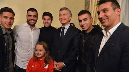 Sin Lionel Messi, Mauricio Macri agasajó a deportistas en Madrid