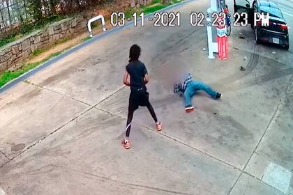 Sin poder llevarse el auto del anciano, el delincuente debió escapar con las manos vacías.