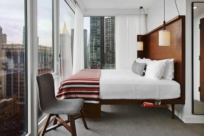 Sin resignar calidad y servicio, ofrecen habitaciones minimalistas de entre 10 y 20 m2, como esta habitación del Arlo Hotels, de Nueva York