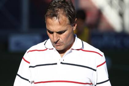 Sin respuestas, Madelón dejó de ser el DT