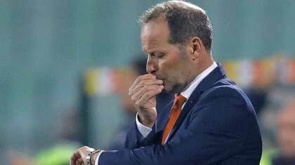 Sin tiempo: Danny Blind fue despedido de la selección