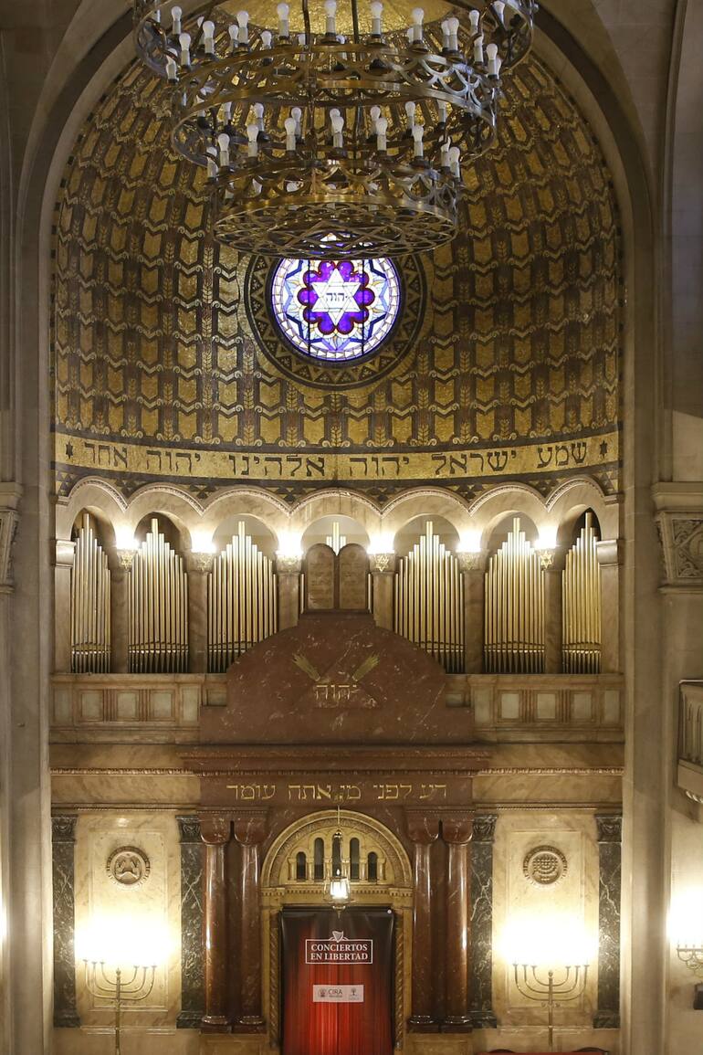 sinagoga templo libertad, situada en la la calle Libertad al 600