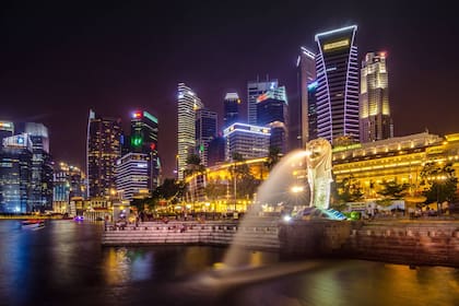Singapur comparte el segundo puesto con París como la ciudad más cara del mundo para vivir, en 2021