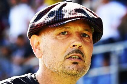 Siniša Mihajlović jugó para la selección de Yugoslavia en el Mundial 98'; en el campo de juego, se destacaba por su excelso remate de zurda en los tiros libres de media distancia