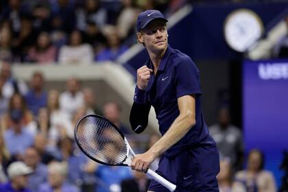 Sinner domina a Bublik, quien lo eliminó en Halle, para avanzar a cuartos de final del US Open