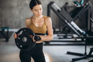 Síntomas como fatiga y debilidad al entrenar podrían estar relacionados con bajos niveles de hierro