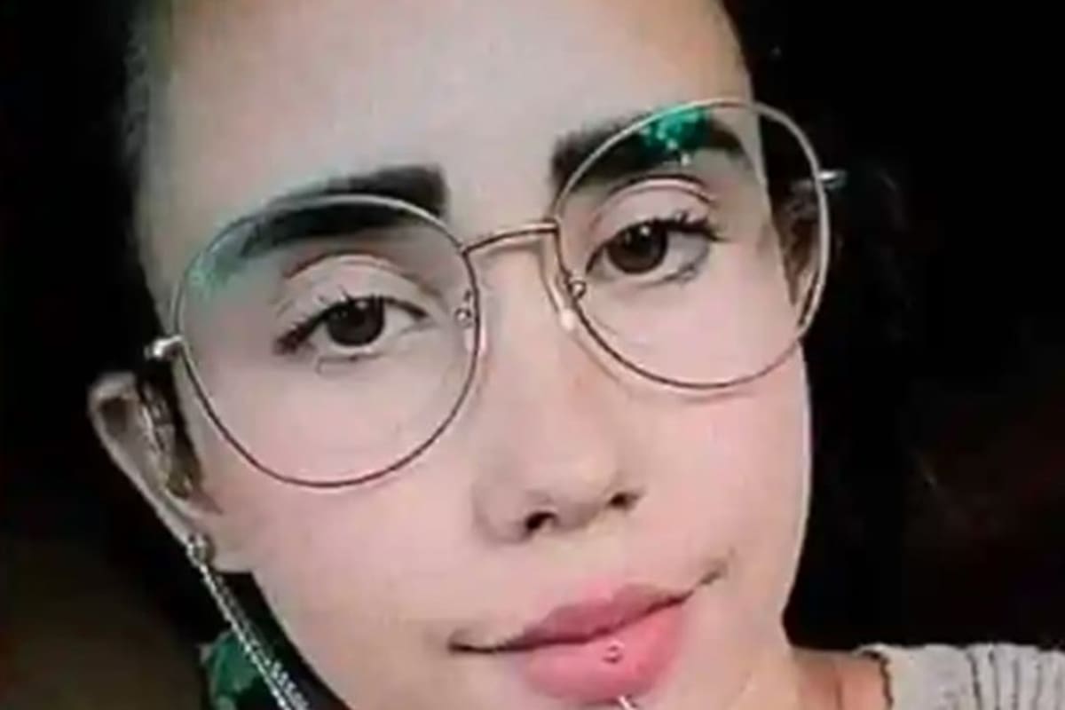 Síntomas como intensos dolores de cabeza y fiebre fueron los puntapiés que alertaron a Souza sobre la respuesta inmunológica de la infección en su cuerpo