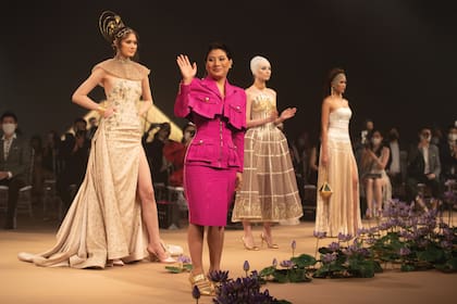 Sirivannavari, tras la presentación de "Nefreretta", su colección primavera-verano 2021, en el Siam Shopping Center.