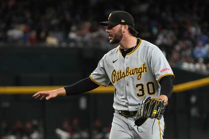 Skenes domina hasta la 7ma, Piratas aplastan 10-1 a Diamondbacks y ganan 1ra serie de visita