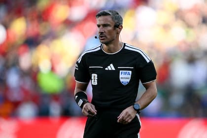 Slavko Vinčić, el árbitro elegido por la FIFA para dirigir la final del Mundial 2026