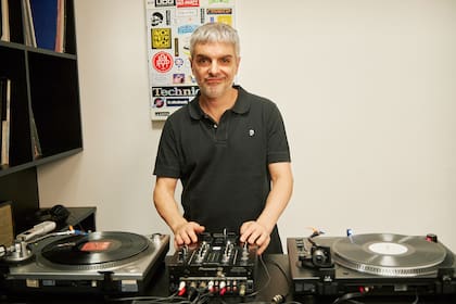 Sobre Tarde de vinilos, Sergi asegura: "Es el proyecto más egoísta de todos porque lo hago puramente para mí. Me encanta coleccionar música desde siempre"