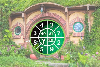 Sobre una puerta circular, similar a la de Bilbo Bolsón de El Señor de los Anillos, una serie de números tienen algo en común. ¿Te animás a descubrirlo?