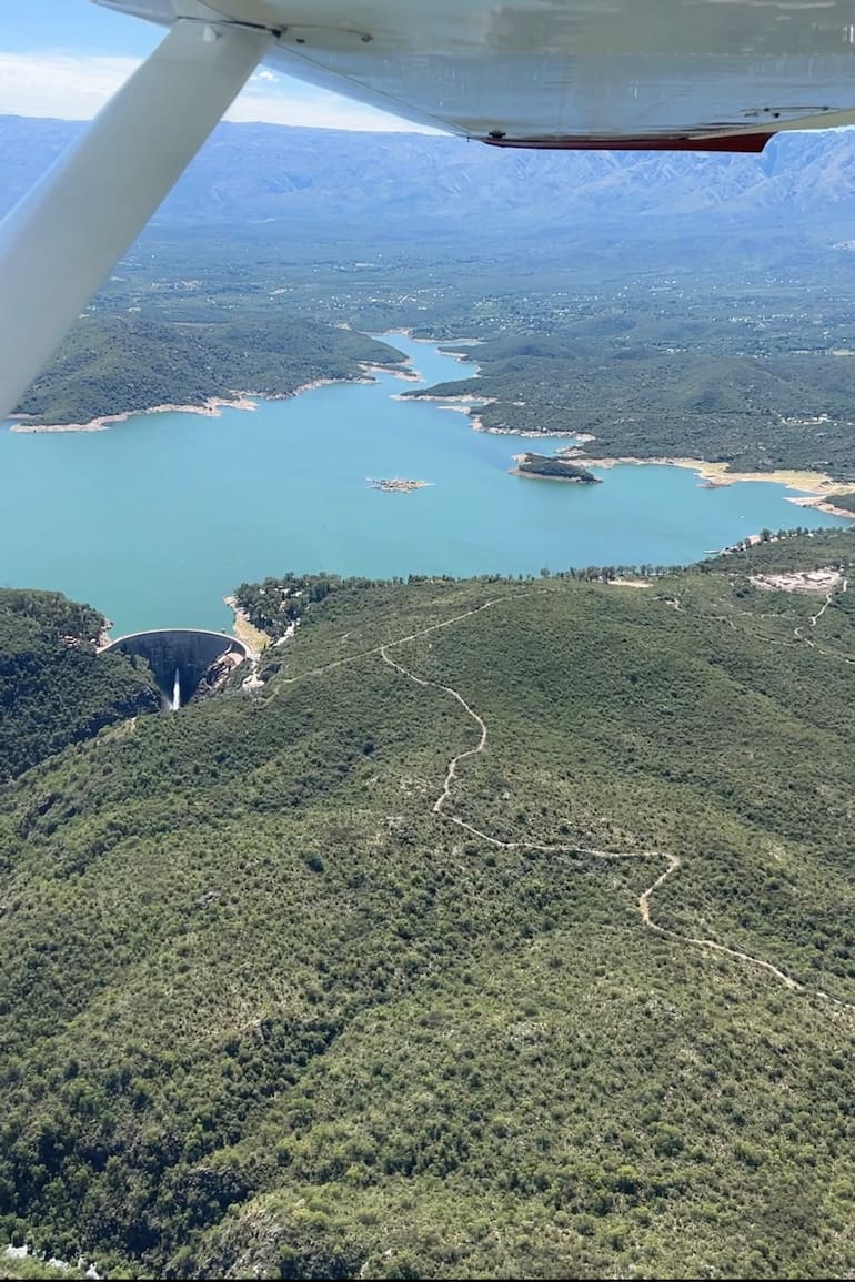 Sobrevuelo del Dique La Viña