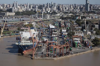 El Puerto Buenos Aires es el único puerto nacional de la Argentina