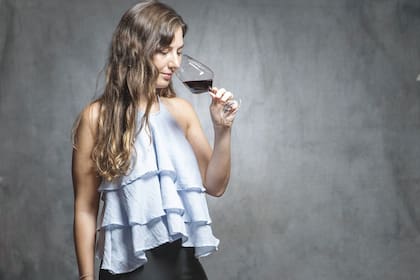 Sobrina nieta de Eduardo Eurnekian, Juliana del Águila preside Fin del Mundo, en la Patagonia, y Karas, la primera bodega en las lejanas tierras donde esta bebida tuvo su origen