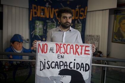 Sociedad - Escuela de Educacion especial Infancias. El colegio, destinado a la educación y atención de personas con discapacidad, atraviesa una grave crisis económica que pone en riesgo su continuidad.