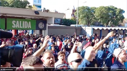 Socios de Sam Lorenzo piden la renuncia de los dirigentes y los insultan al final del partido con Patronato.