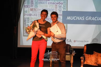 Sofía Bauzá brindó una charla titulada "Y después del ACV… ¿qué?: Una historia en primera persona" en el Auditórium Julio G. Martin de Teodelina, Santa Fe