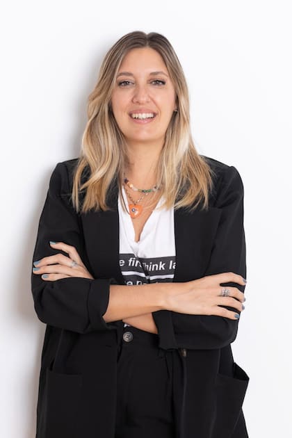 Sofía Geyer: "En mi caso, hay un esfuerzo mental constante donde en diferentes momentos de tu día a día necesitás estar mentalmente presente para registrar aquello que después puede servir de material. También el tiempo dedicado a leer y contestar mensajes es enorme"