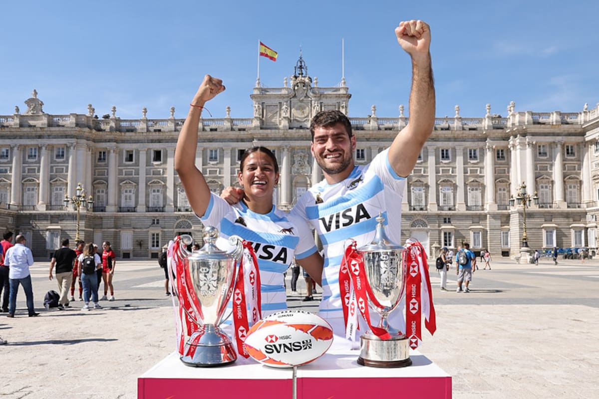 Sofía González y Santiago Alvarez Fourcade, antes del comienzo de la final del Circuito Seven en Madrid