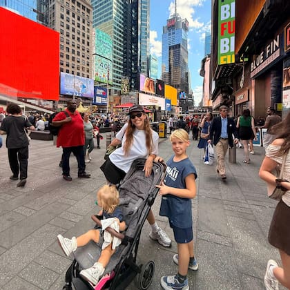 Sofía junto a Mirko y Milenka en Nueva York (Foto: Instagram @chiodisofia)