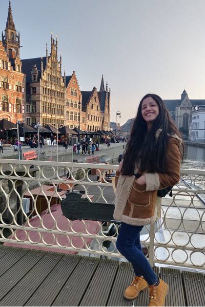 Sofía Ovejero, de 27 años, estudia un doctorado en Bélgica y ya consiguió trabajo y la residencia