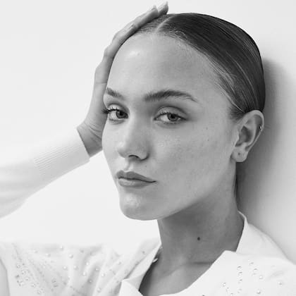 Sofía tiene 16 años y ya comenzó a dar sus primeros pasos en el mundo de la moda (Foto: Instagram @soffiasolaa)