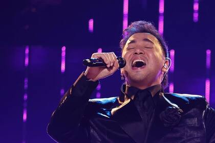 Sofronio Vásquez se convirtió en el primer asiático en ganar The Voice USA.