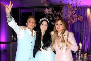 Sol junto a sus padres, El Polaco y Karina, La Princesita (Foto: Instagram @elpolaco)