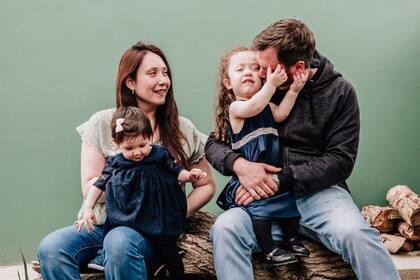 Sol tiene 6 años y tiene una enfermedad poco frecuente llamada acondroplasia