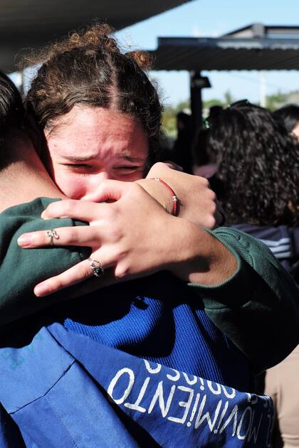 Sol, una de las adolescentes evacuadas de Israel que llegó esta tarde en el vuelo de repatriación