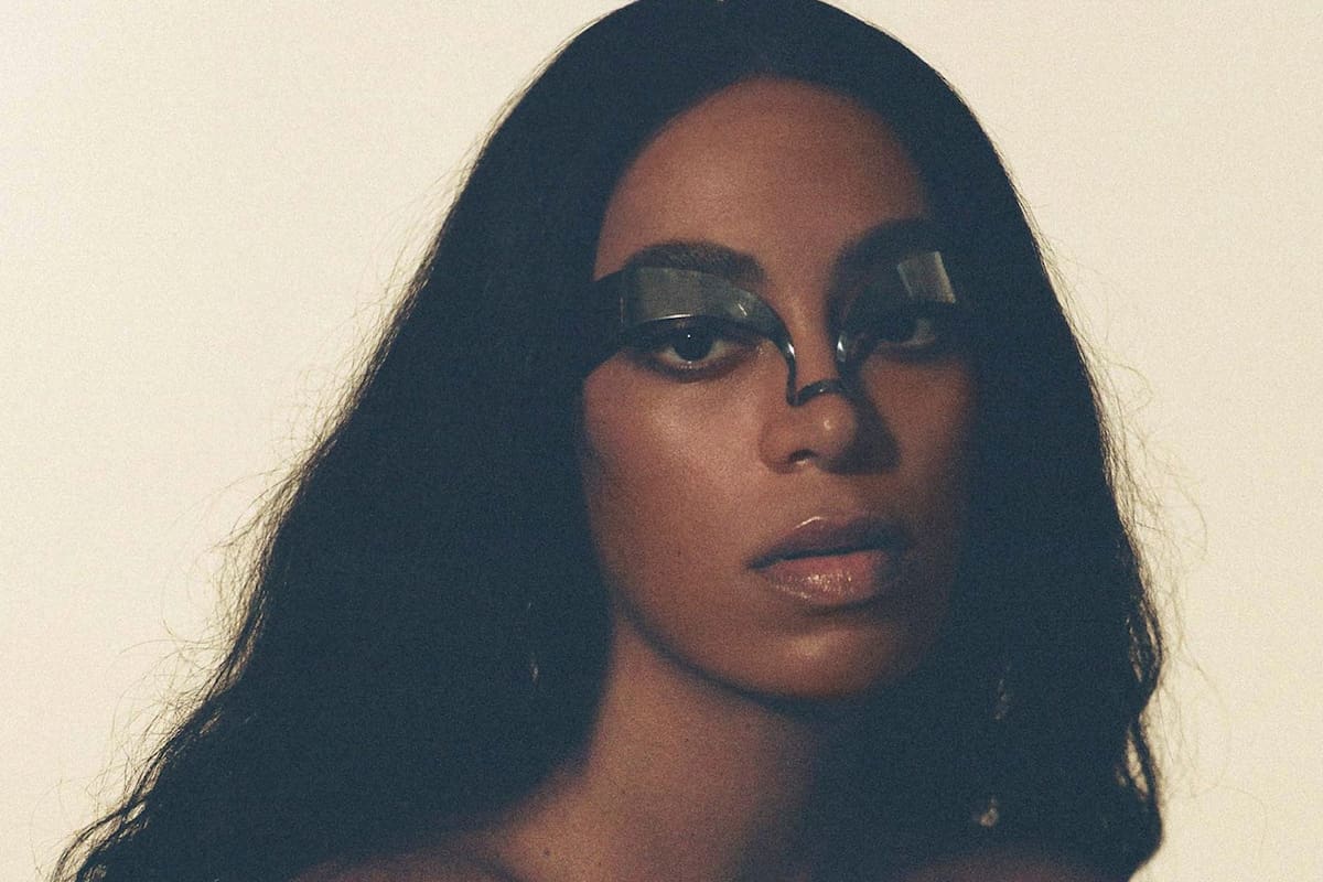 Solange editó por sopresa su nuevo disco